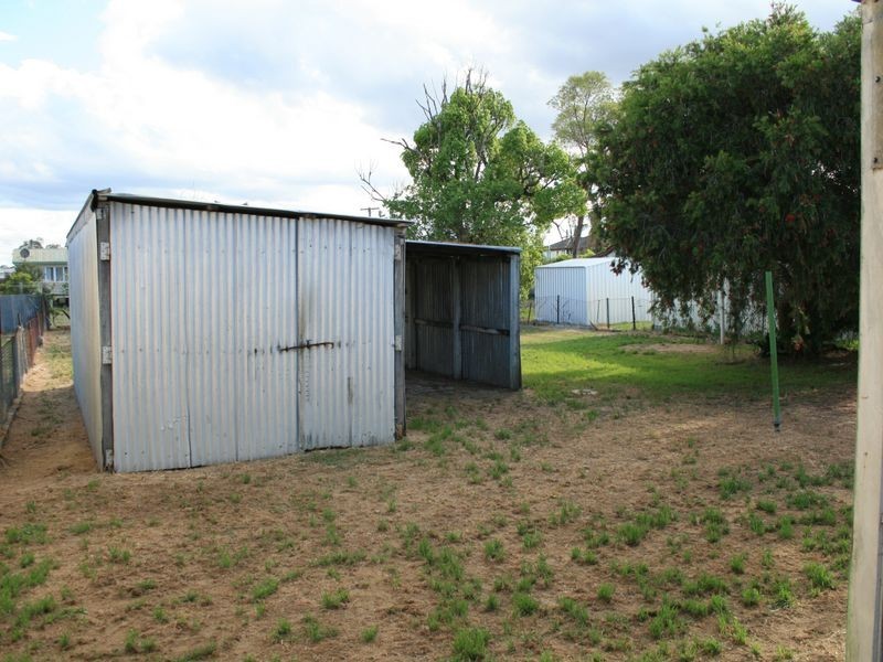 8 Pine Street, Warwick QLD 4370