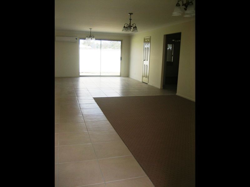 2/3 Coulsell Street,, Warwick QLD 4370