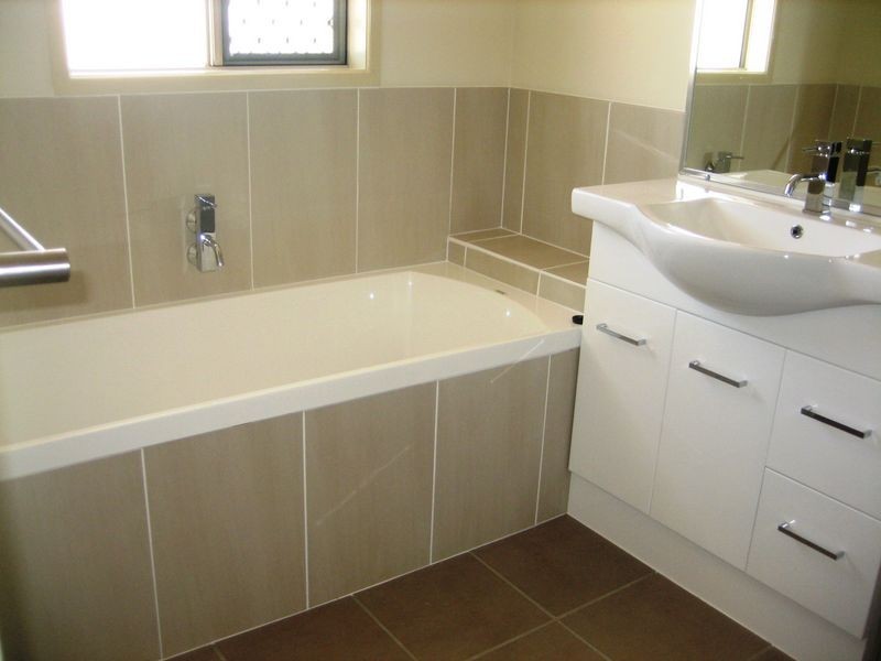 2/3 Coulsell Street,, Warwick QLD 4370