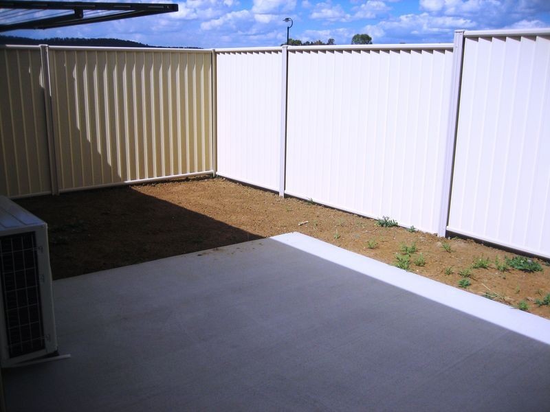 2/3 Coulsell Street,, Warwick QLD 4370