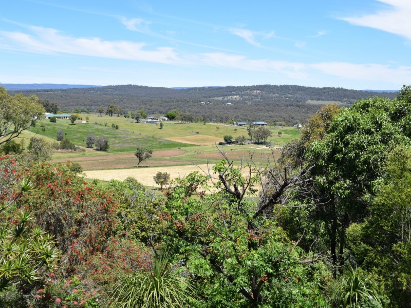 13 Westview Road, Rosenthal Heights QLD 4370