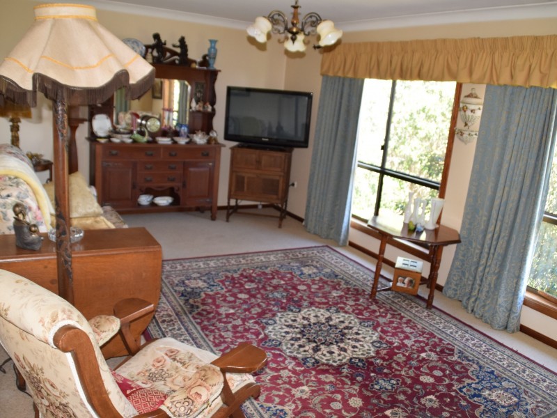 13 Westview Road, Rosenthal Heights QLD 4370