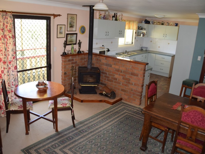 13 Westview Road, Rosenthal Heights QLD 4370