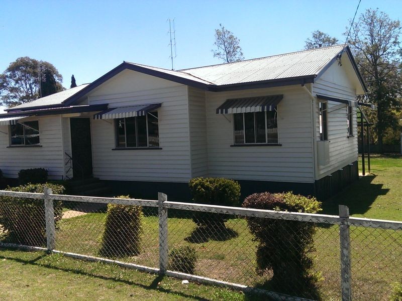 143 Wood Street,, Warwick QLD 4370