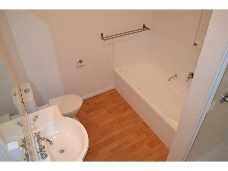 34 Glen Road, Warwick QLD 4370