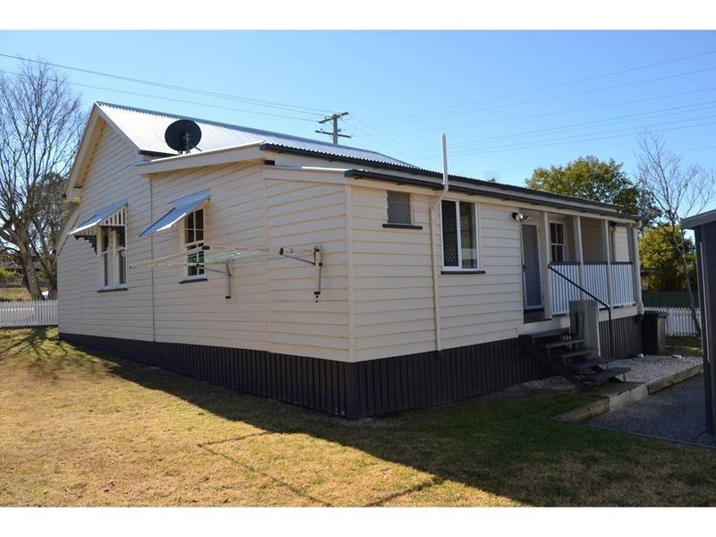 34 Glen Road, Warwick QLD 4370