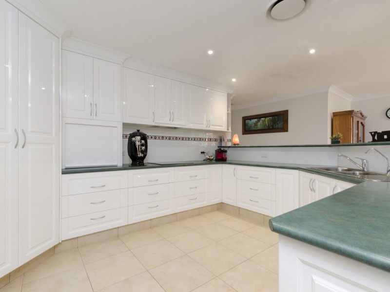 2 Daniel Drive, Warwick QLD 4370