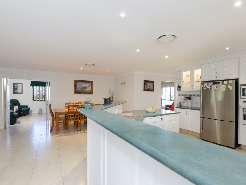 2 Daniel Drive, Warwick QLD 4370