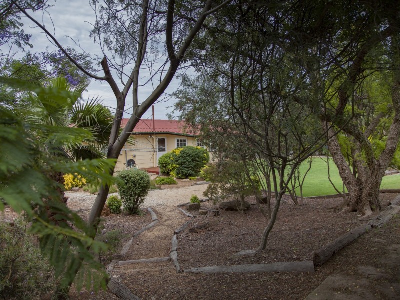 7 Chermside Drive, Warwick QLD 4370