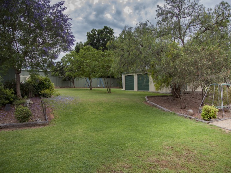 7 Chermside Drive, Warwick QLD 4370