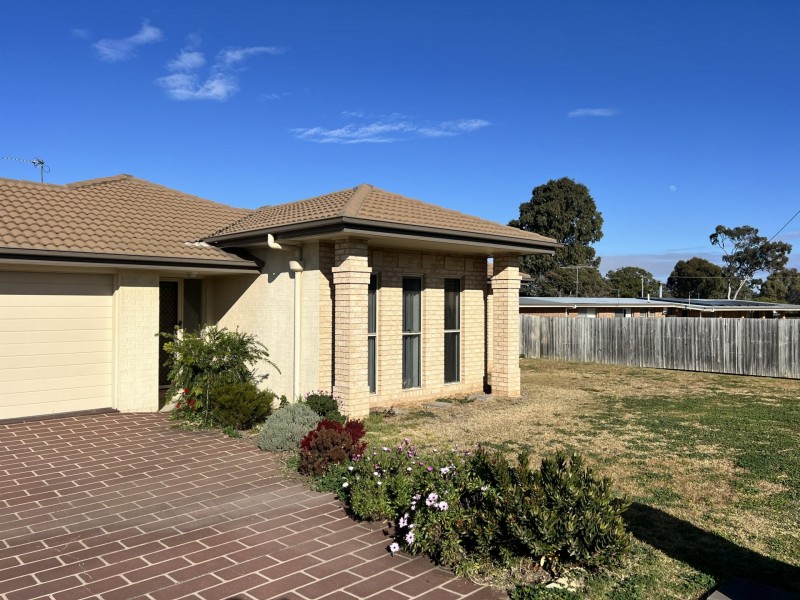 72 Hawker Road, Warwick QLD 4370