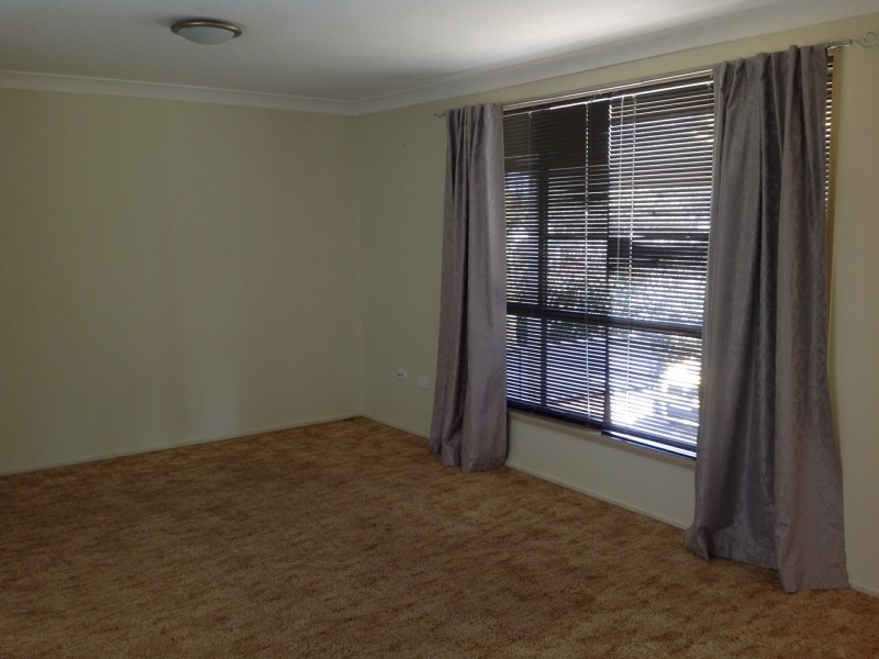 10 Furness Crescent, Warwick QLD 4370