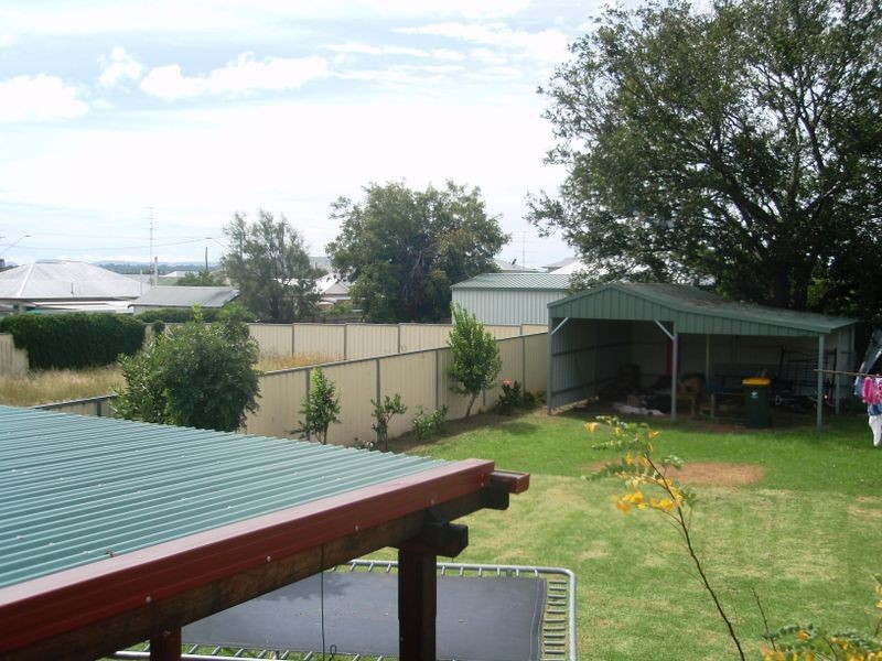 16 Wallace Street, Warwick QLD 4370