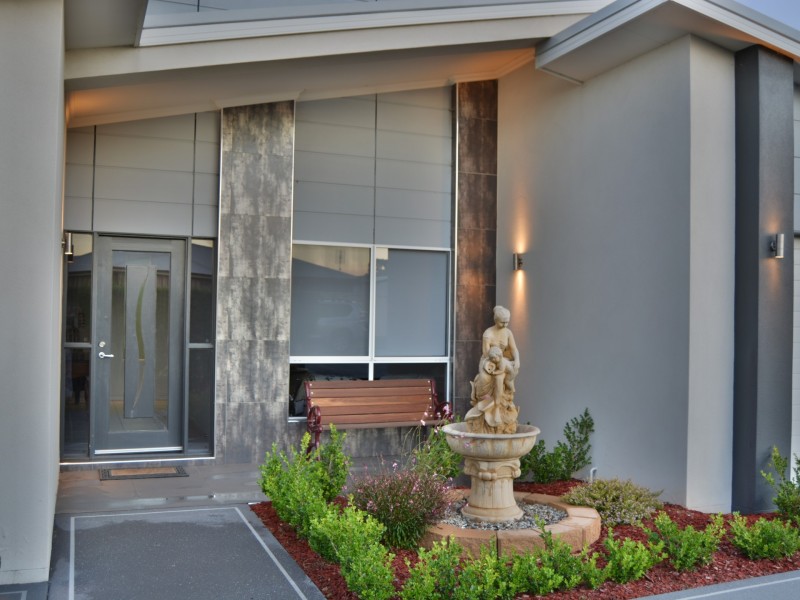 1 Ridgeview Road, Warwick QLD 4370