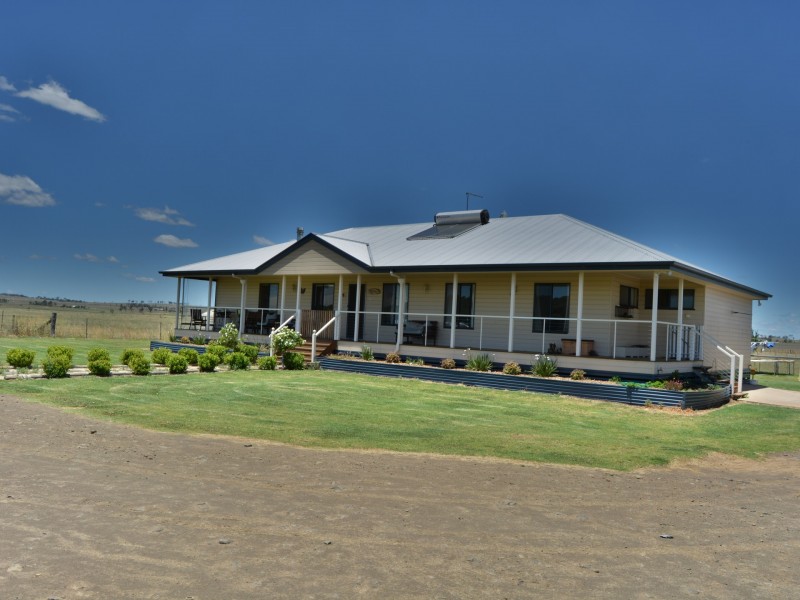19 South Street, Allora QLD 4362