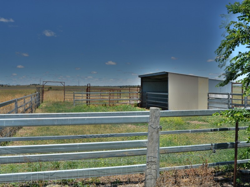 19 South Street, Allora QLD 4362