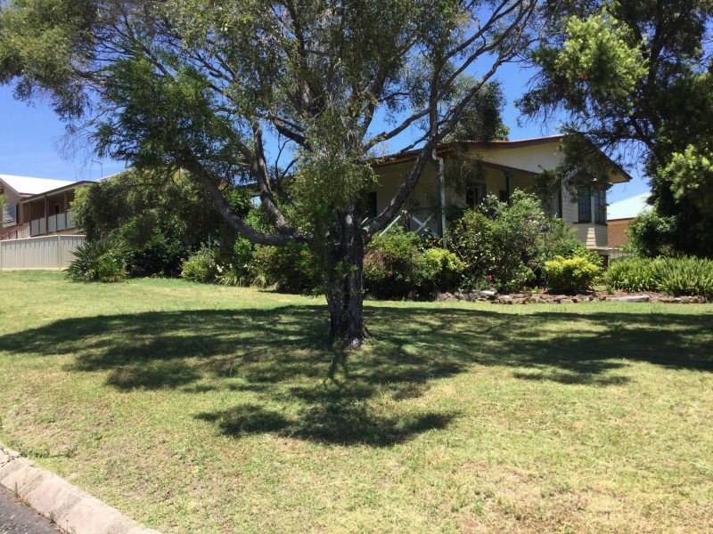 124 Locke Street, Warwick QLD 4370