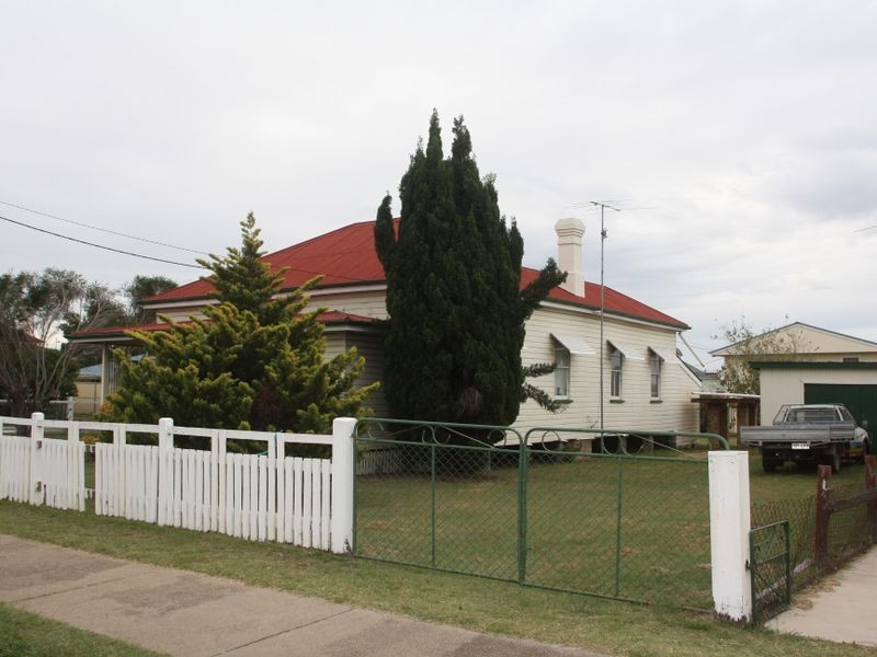 41 Wood Street, Warwick QLD 4370