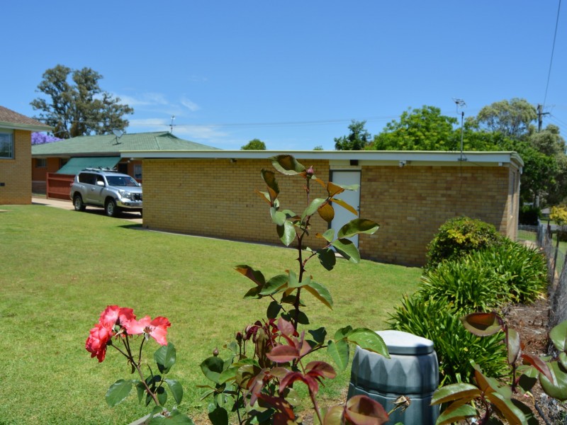 13 Braemar Street, Warwick QLD 4370