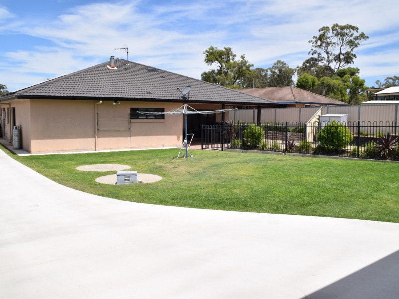 13 Batterham Street, Warwick QLD 4370