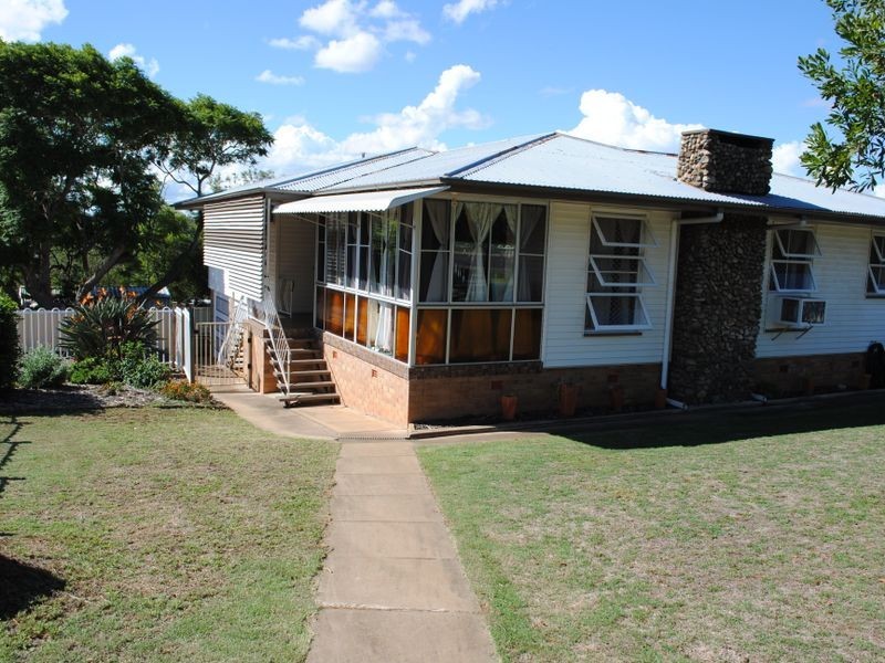 93 Locke Street, Warwick QLD 4370
