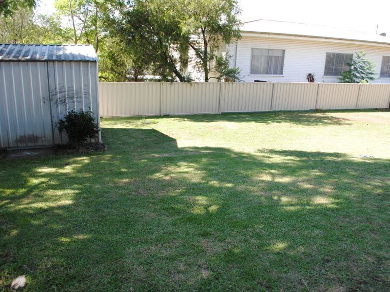93 Locke Street, Warwick QLD 4370