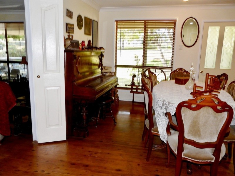 7 Vanneck Street, Yangan QLD 4371