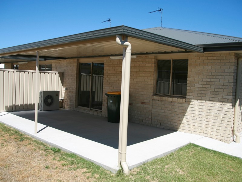 Unit 2/12 Floribunda Ave, Warwick QLD 4370