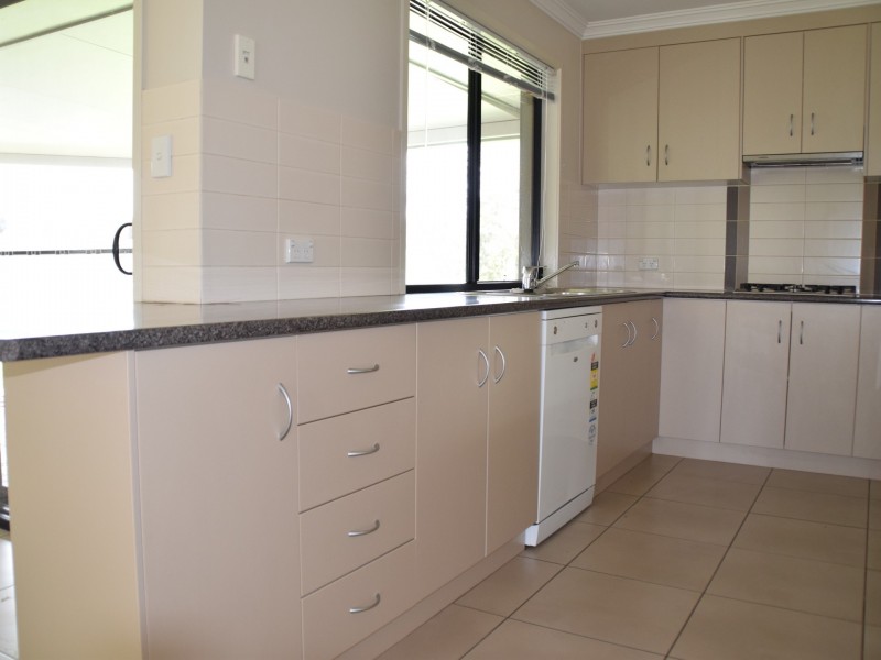 32 Devitt Street, Warwick QLD 4370