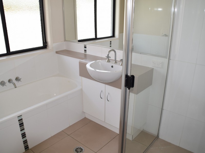 32 Devitt Street, Warwick QLD 4370