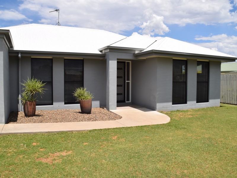 32 Devitt Street, Warwick QLD 4370