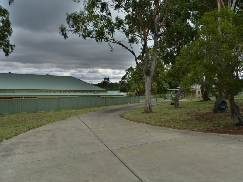 9 Bundaleer Drive, Warwick QLD 4370