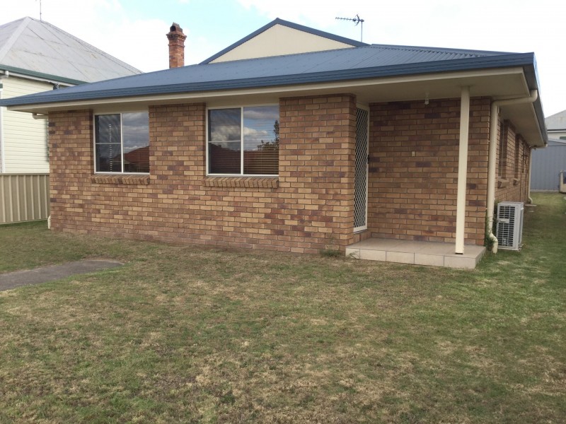 56 Wood, Warwick QLD 4370
