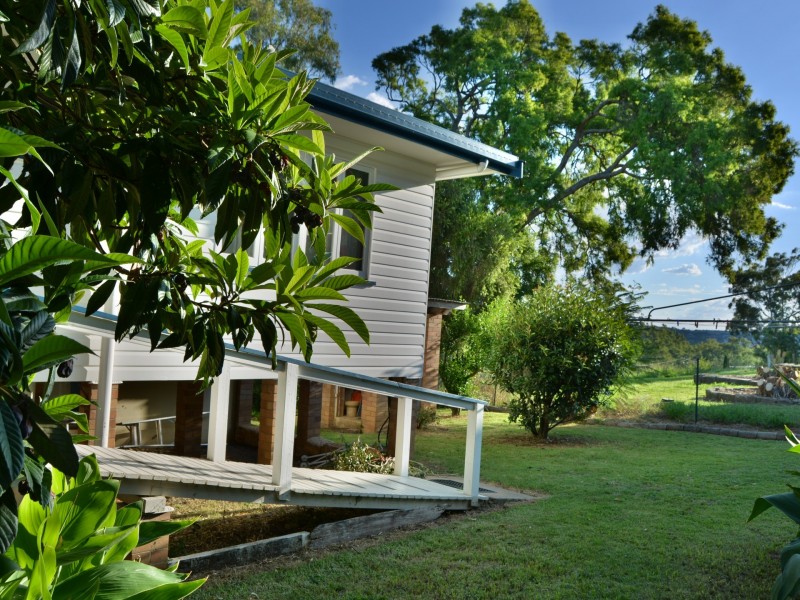 9 Uambi Place, Warwick QLD 4370