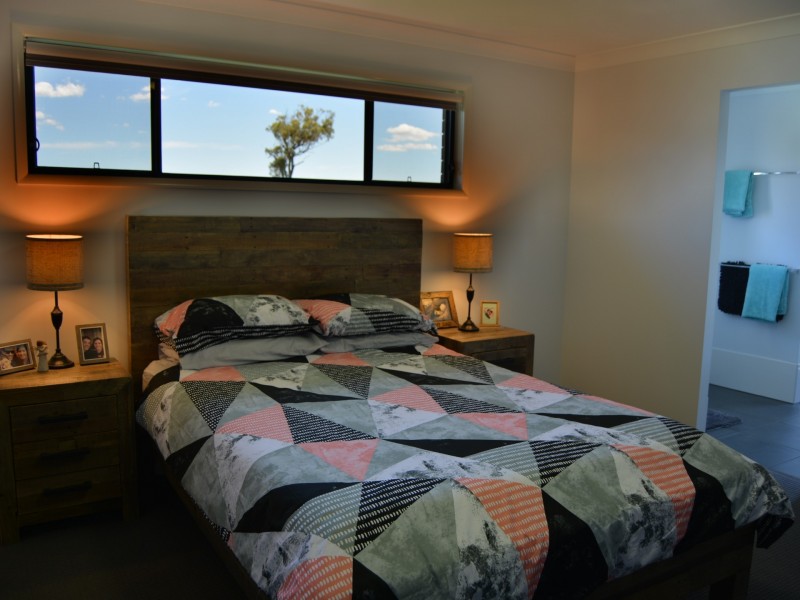 13 Lakeview Avenue, Warwick QLD 4370