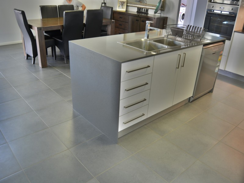 13 Lakeview Avenue, Warwick QLD 4370