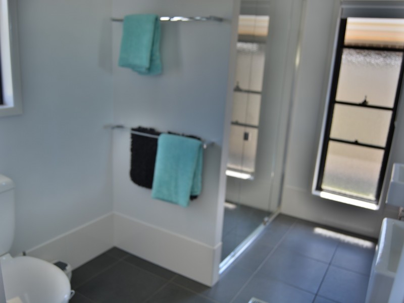 13 Lakeview Avenue, Warwick QLD 4370