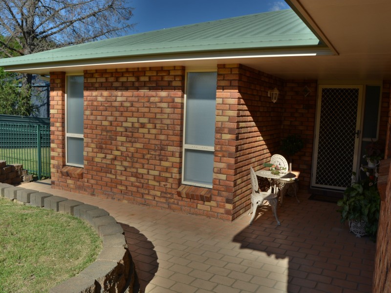 2 Sandstone Court, Warwick QLD 4370