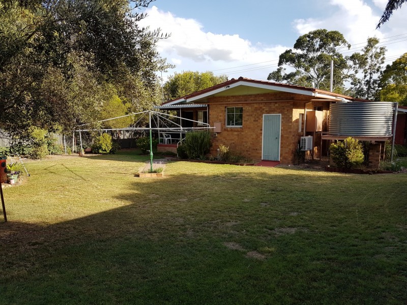55 Locke Street, Warwick QLD 4370
