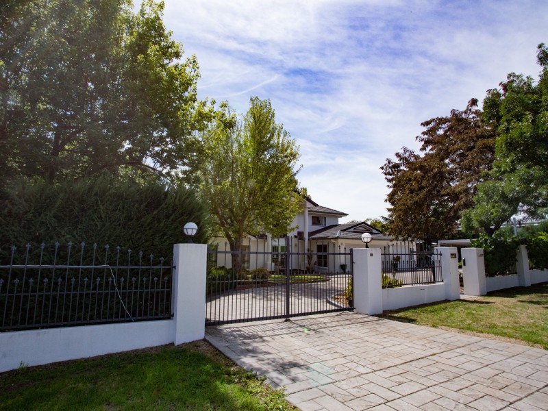 22-24 Leslie Parade, Stanthorpe QLD 4380