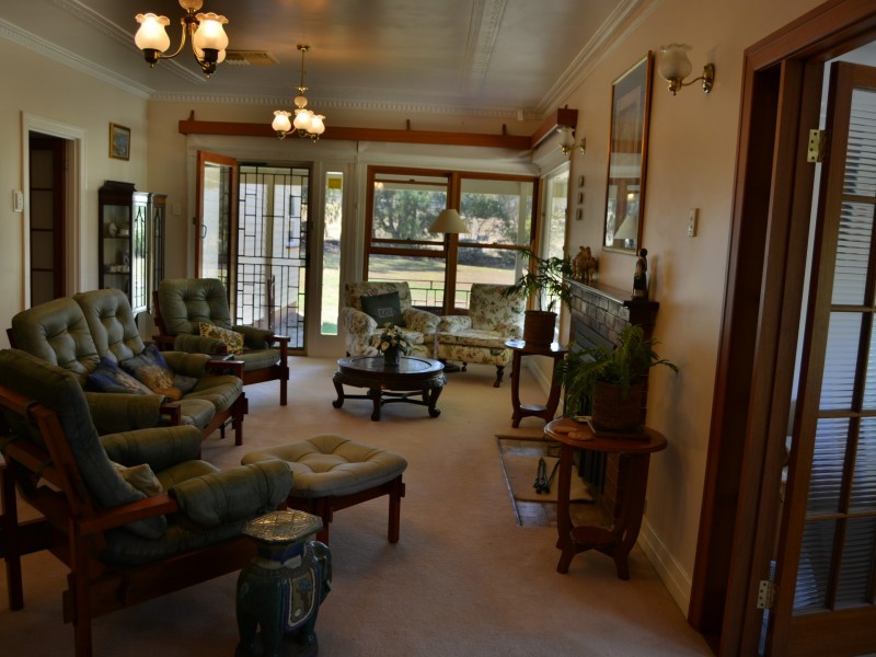 222 East Street, Warwick QLD 4370