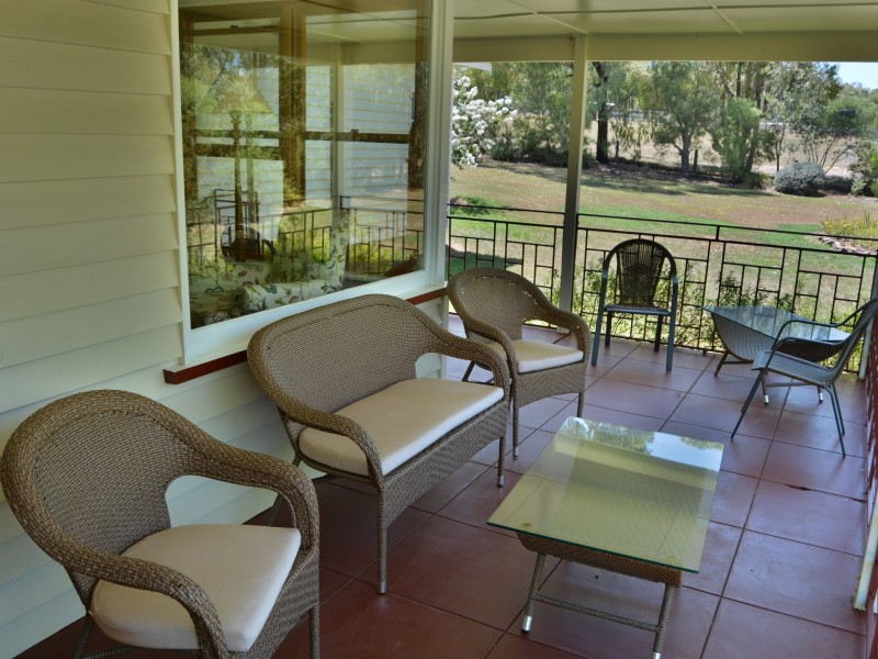 222 East Street, Warwick QLD 4370