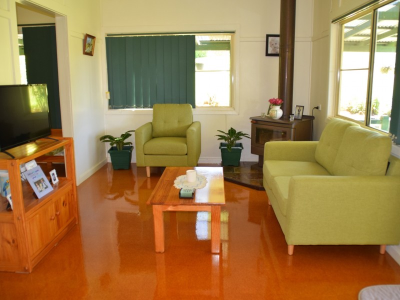 72 Goulds Falls Road, Killarney QLD 4373