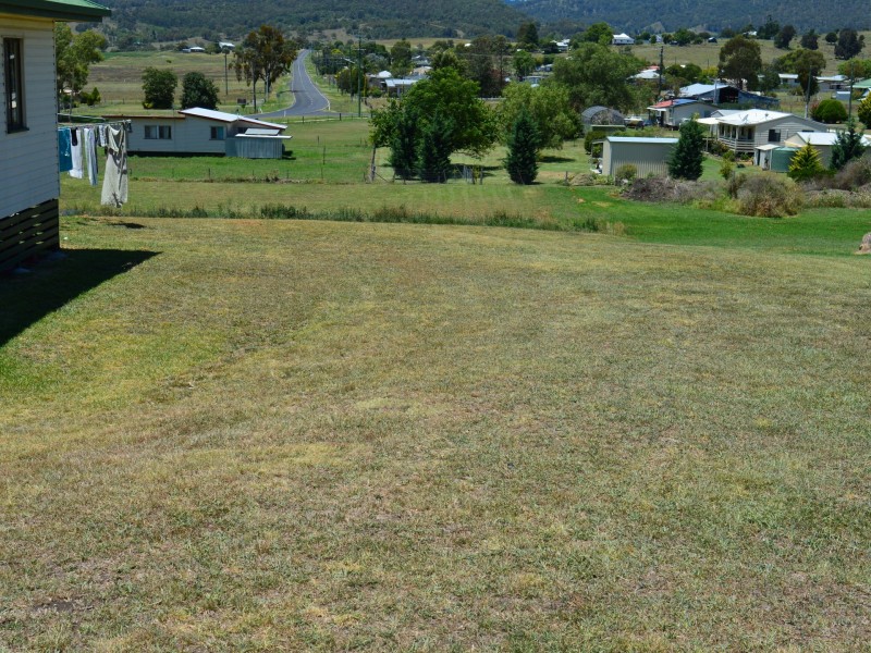 9 Cedar Street, Killarney QLD 4373