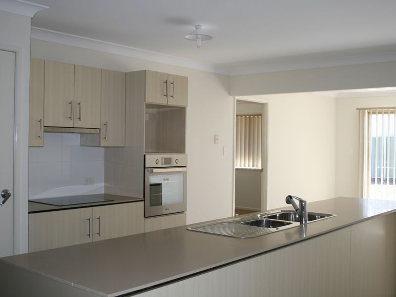 Unit 2, 2 Rose Lea Court, Warwick QLD 4370