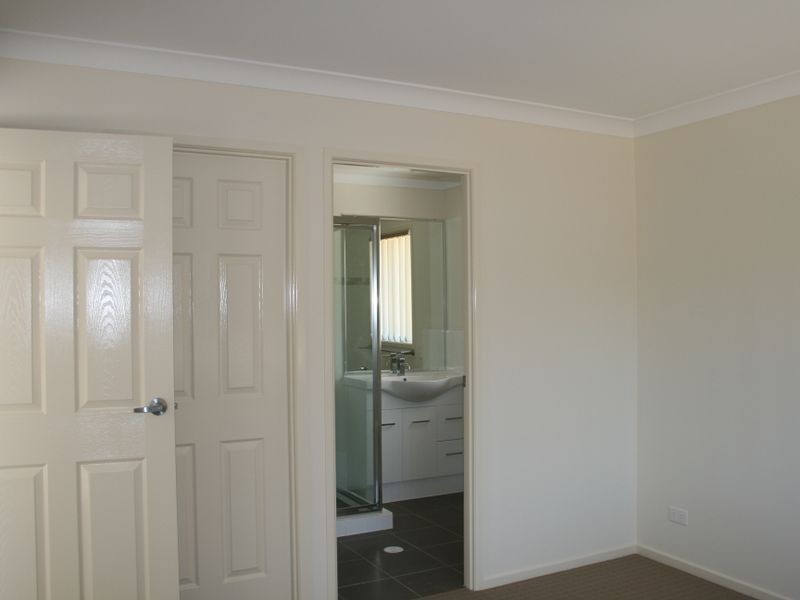 Unit 2, 2 Rose Lea Court, Warwick QLD 4370