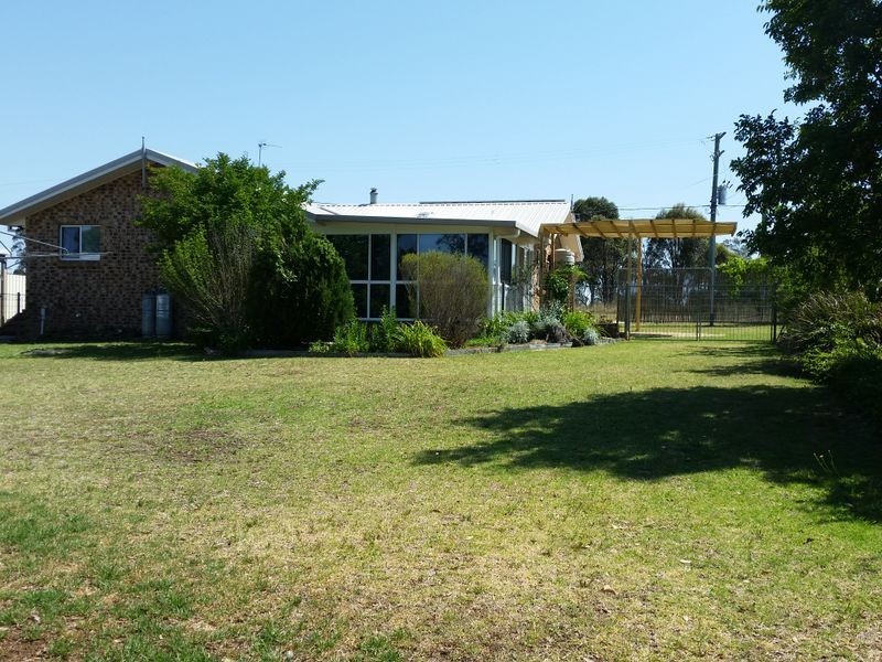 7 Gibson Road, Warwick QLD 4370