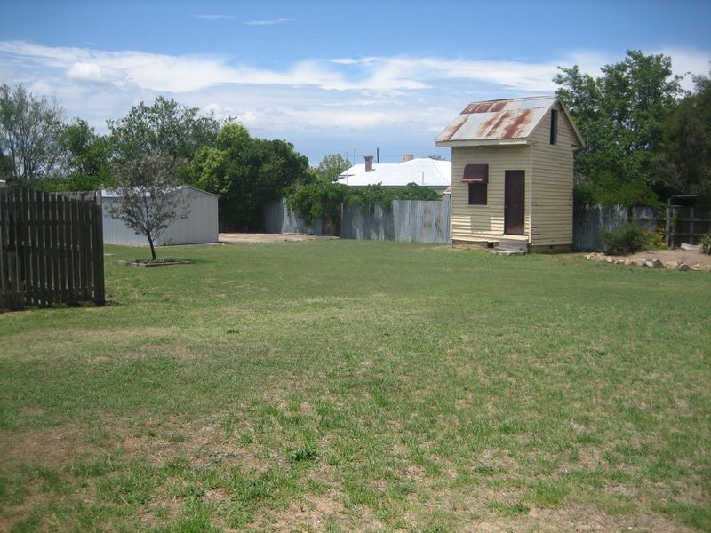 30 Stewart Avenue, Warwick QLD 4370