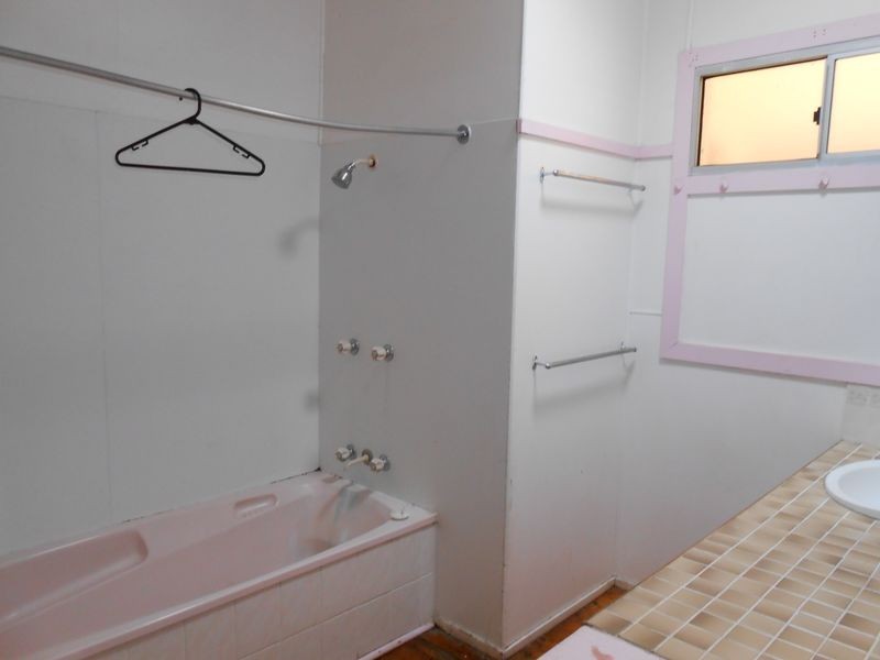 22 Glen Road, Warwick QLD 4370