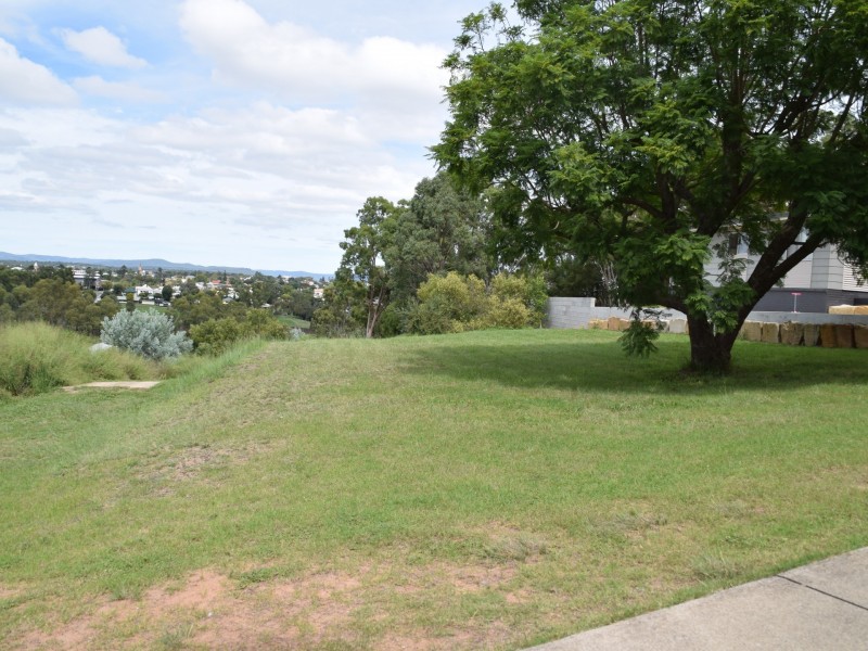 13 Weewondilla Road, Warwick QLD 4370